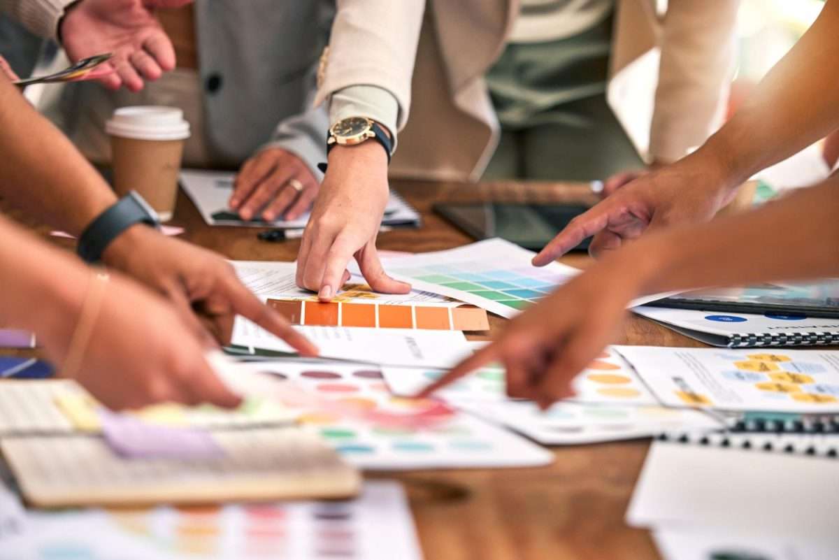 Brand Architecture for M&A: Post-Acquisition Integration Playbook (Day 1–100)